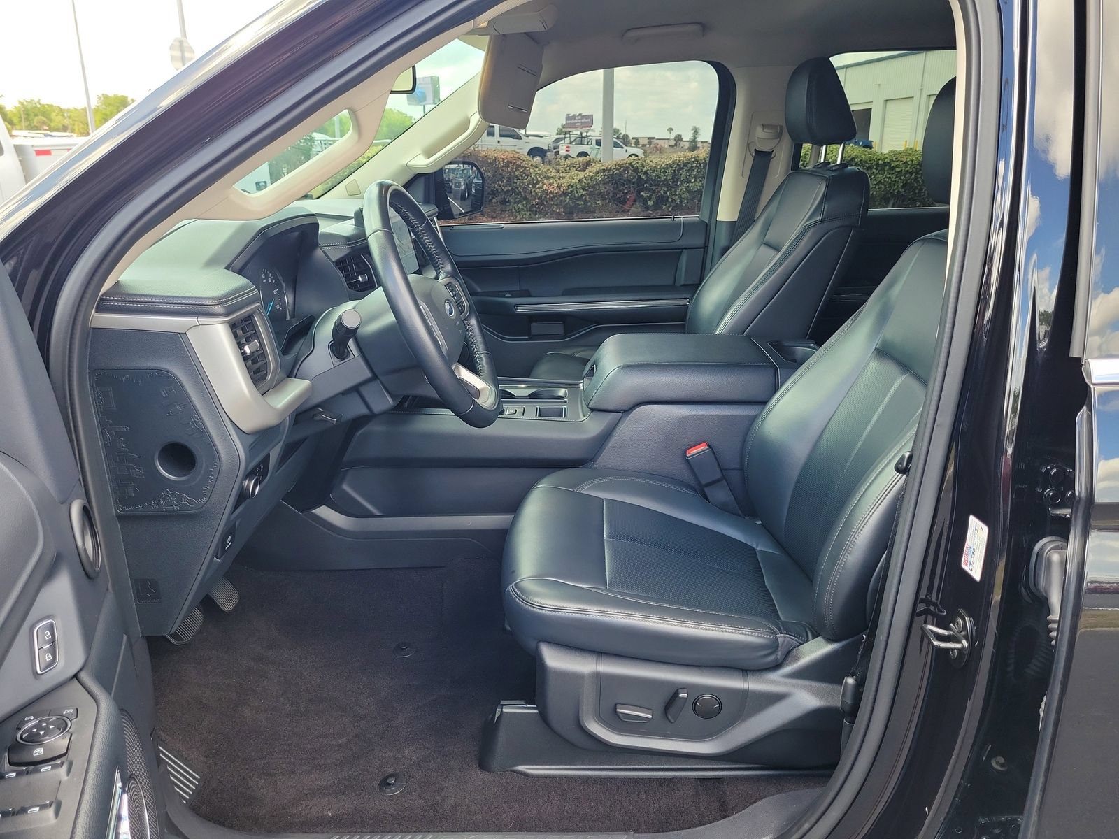 Certified 2023 Ford Expedition XLT RWD image 17
