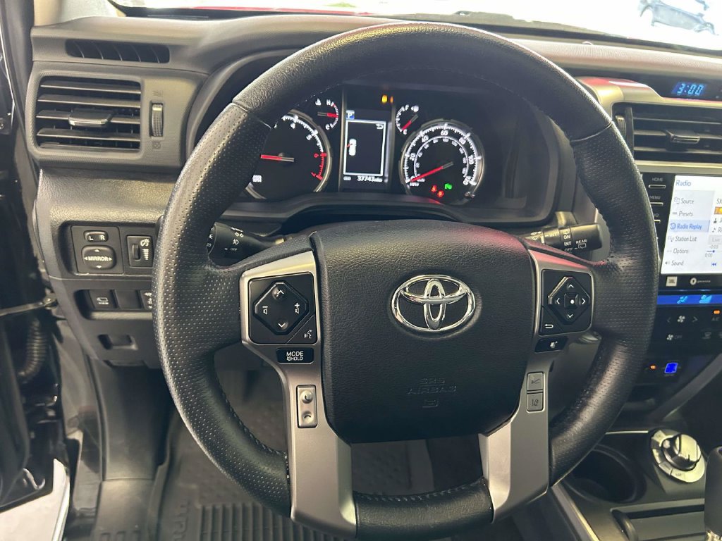 Used 2024 Toyota 4Runner Limited AWD/4WD image 20