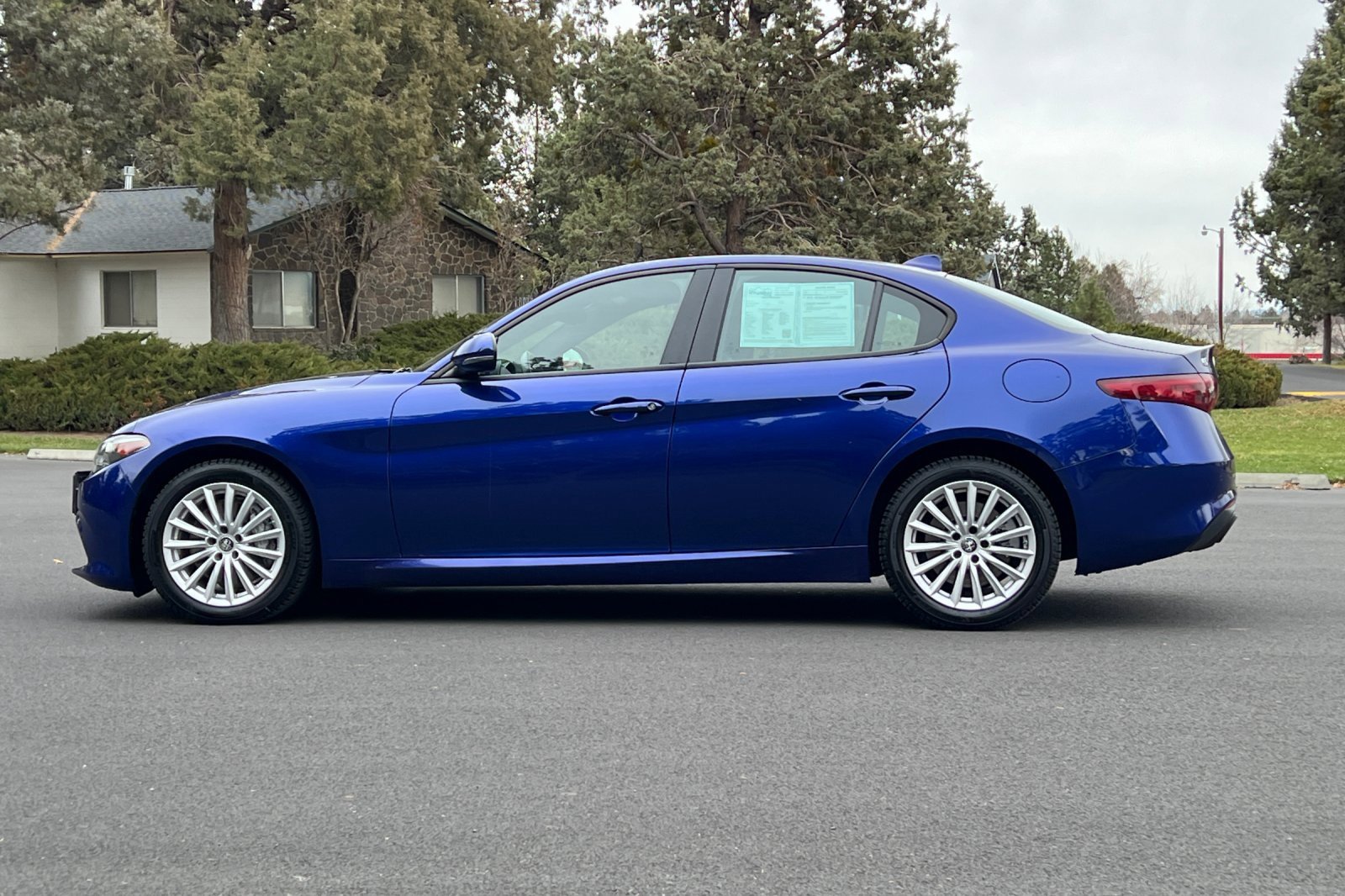 Used 2022 Alfa Romeo Giulia Sprint image 8