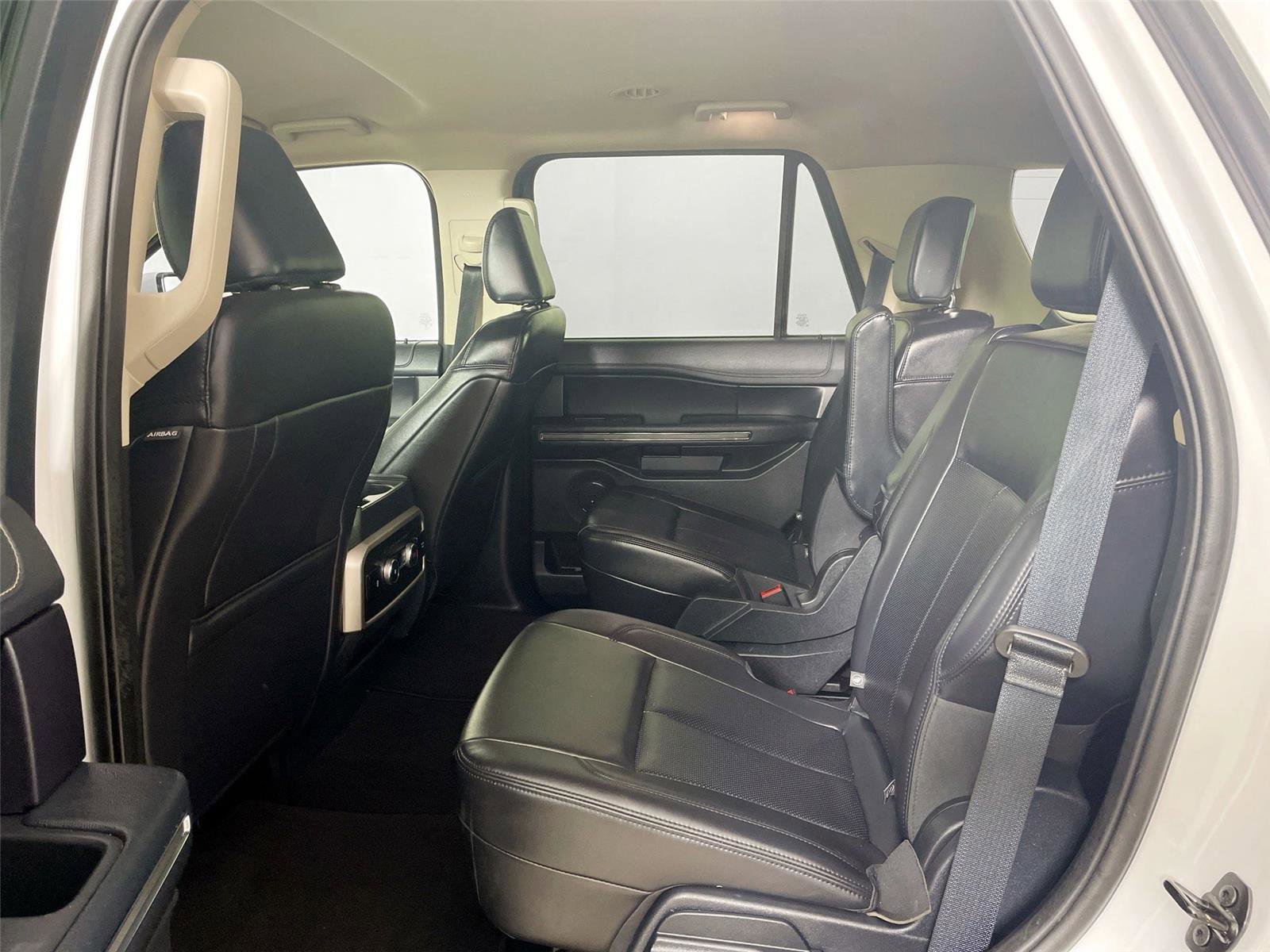 Used 2024 Ford Expedition XLT image 22