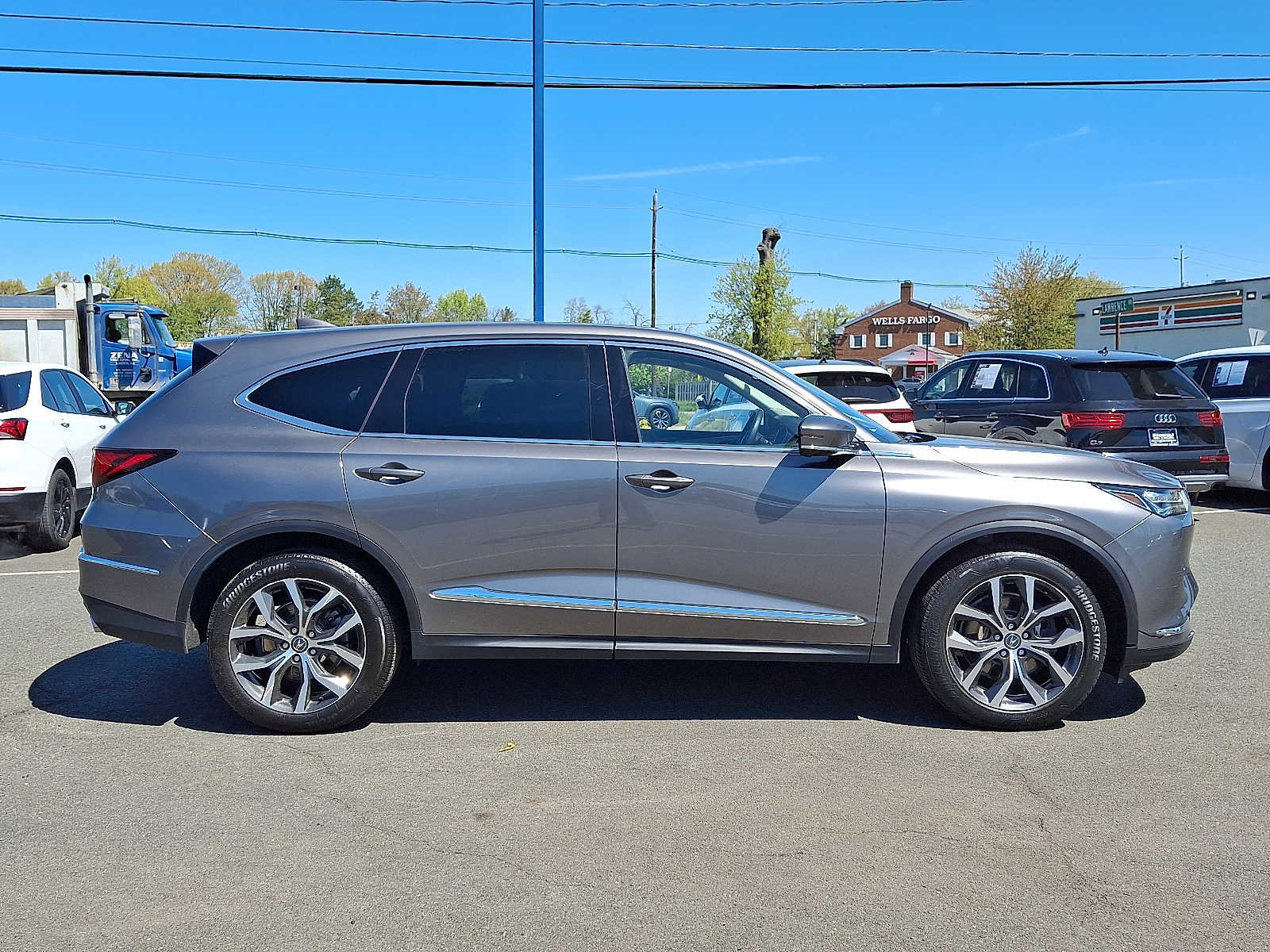 Certified 2023 Acura MDX SH-AWD w/ Technology Package image 8