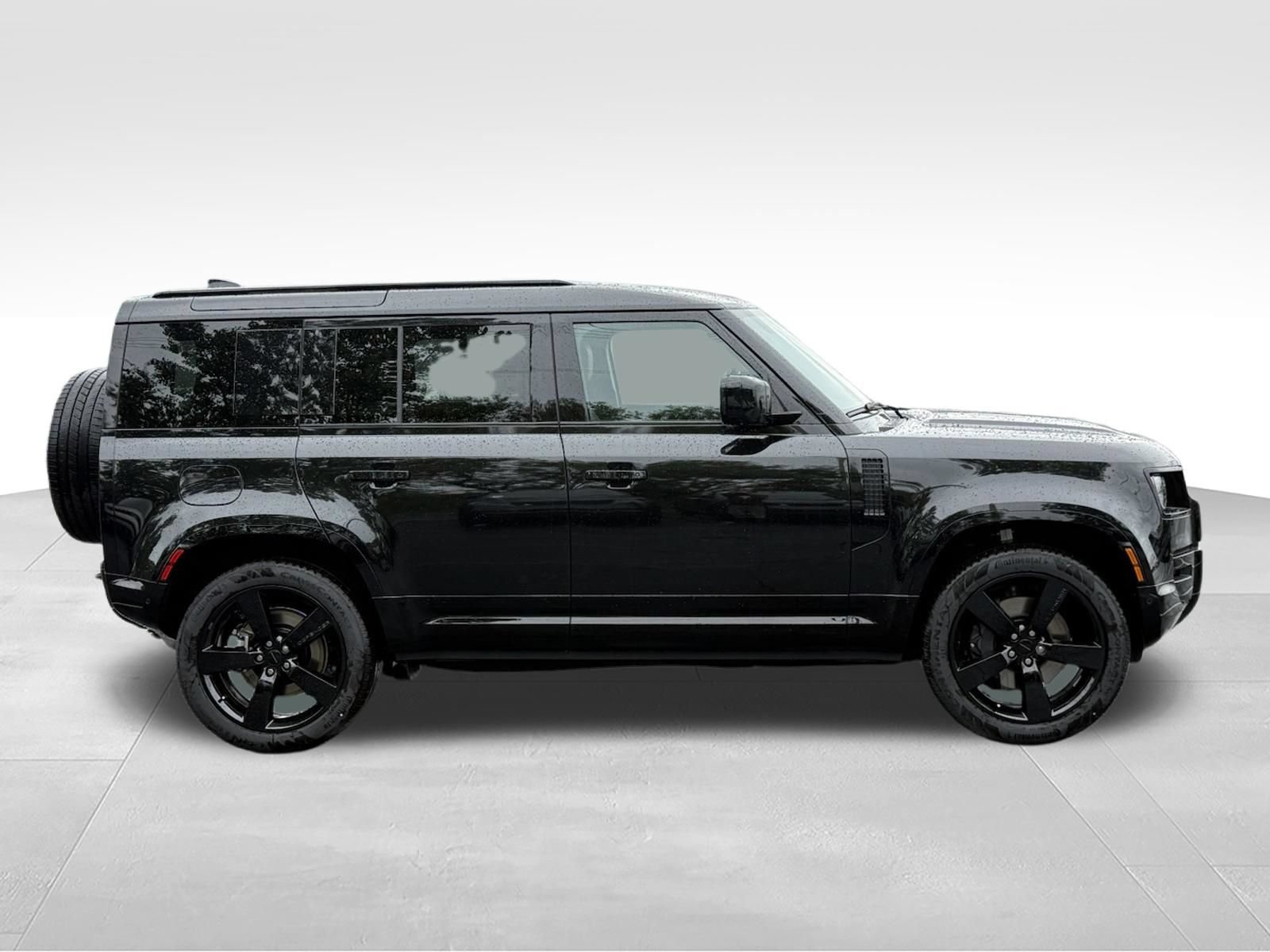 New 2026 Land Rover Defender 110 X-Dynamic SE AWD/4WD image 7
