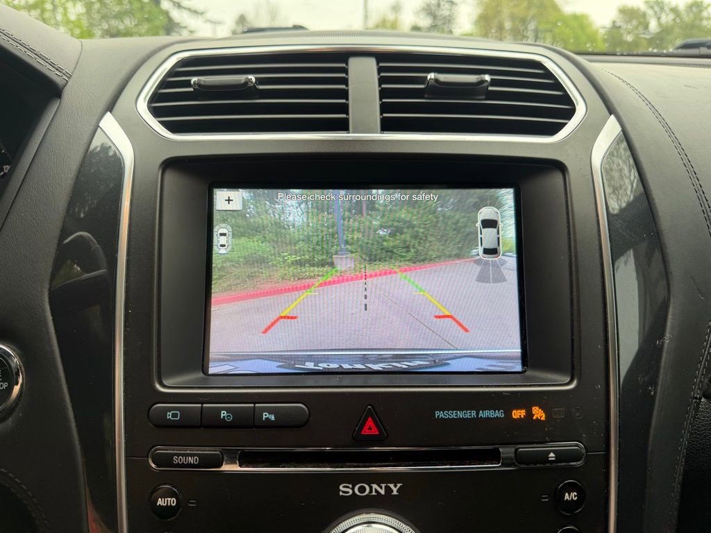 Used 2018 Ford Explorer Platinum AWD/4WD image 14