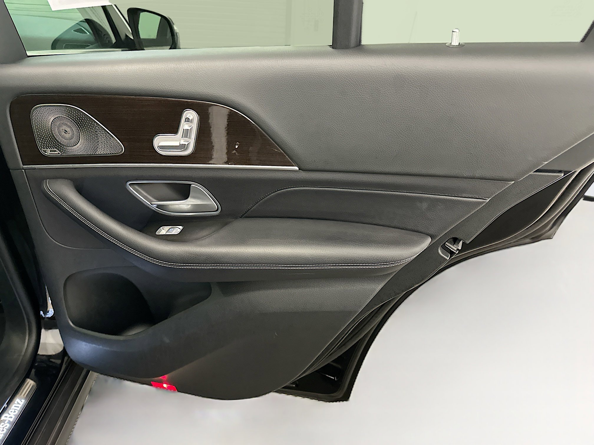 Used 2024 Mercedes-Benz GLE 350 4MATIC w/ 3rd Row Seat Package image 34