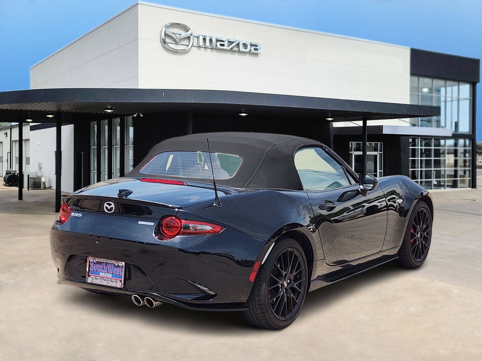 Used 2023 MAZDA MX-5 Miata Club w/ Brembo/BBS Recaro Package RWD image 5