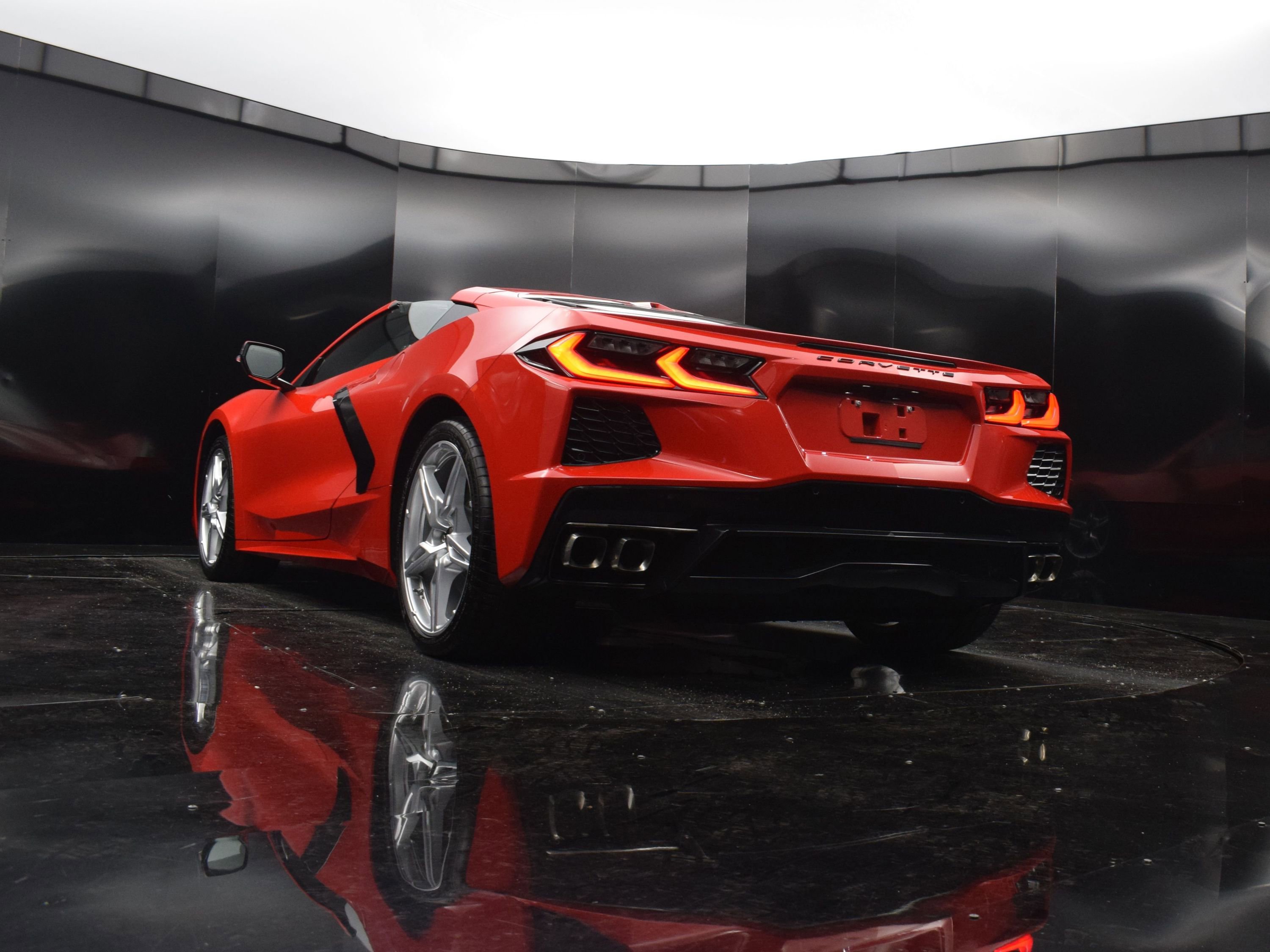 Used 2024 Chevrolet Corvette Stingray Preferred Cpe w/ 2LT image 19