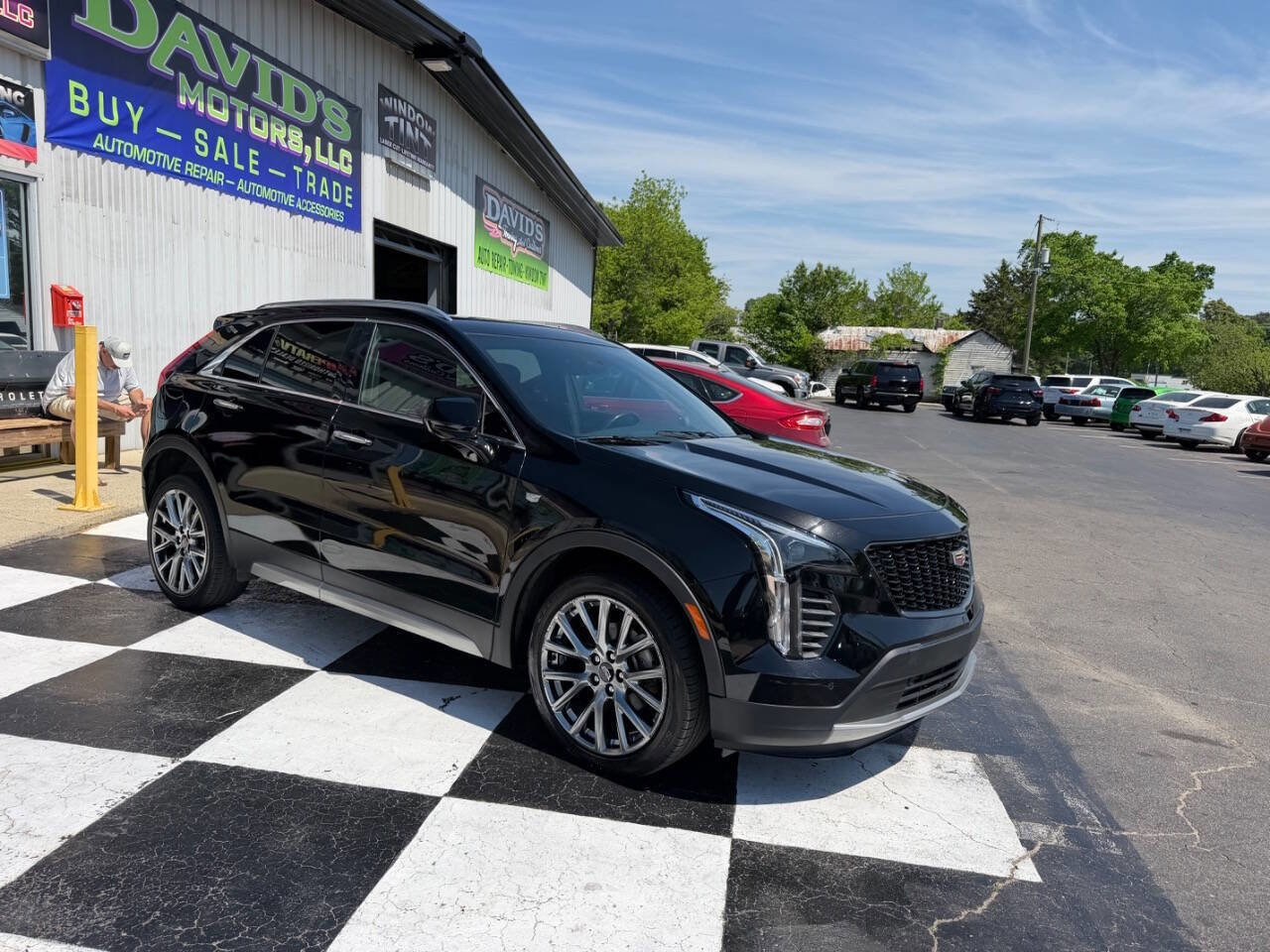 Used 2019 Cadillac XT4 Premium Luxury w/ LPO, Midnight Sport Package image 4