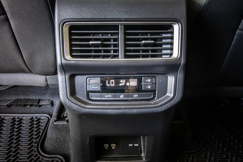 Certified 2026 Volkswagen Atlas SE w/ Panoramic Sunroof Package FWD image 28