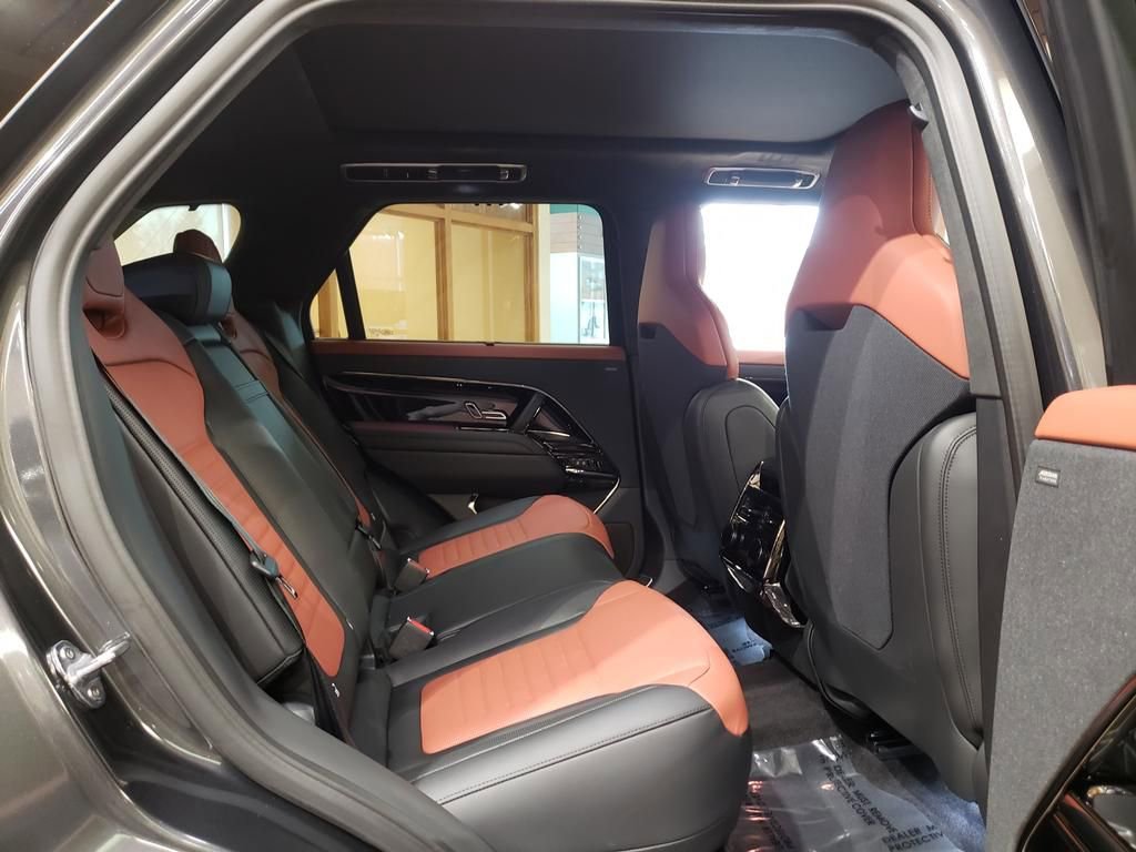 New 2026 Land Rover Range Rover Sport SV image 18