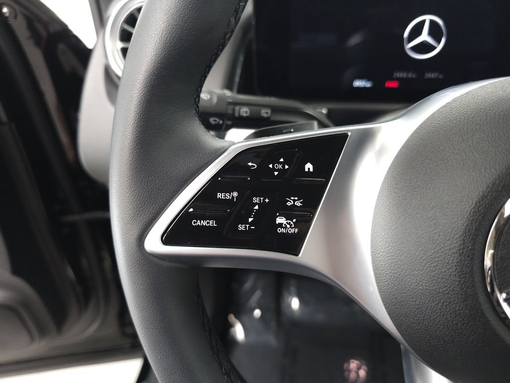 Certified 2026 Mercedes-Benz GLB 250 4MATIC image 10
