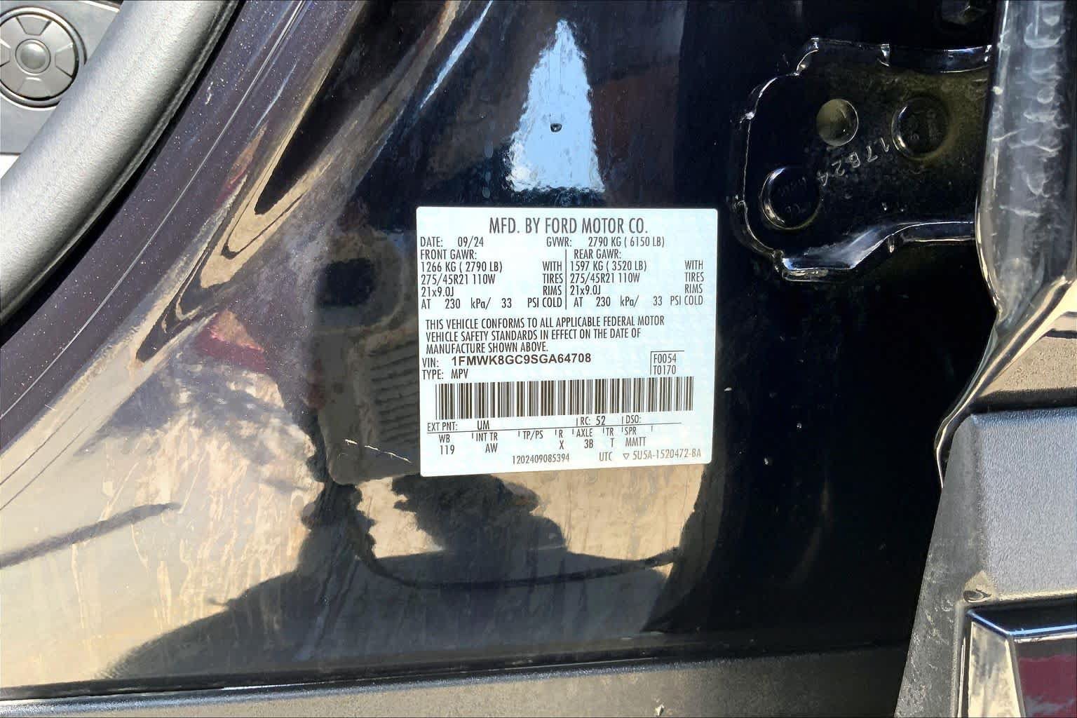 Used 2025 Ford Explorer ST AWD/4WD image 34
