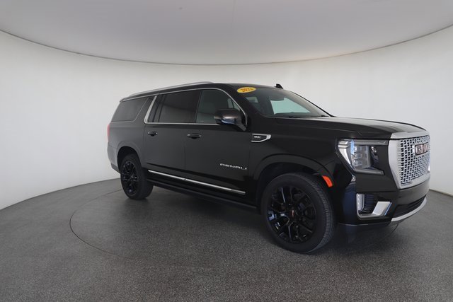 Used 2022 GMC Yukon XL Denali image 26