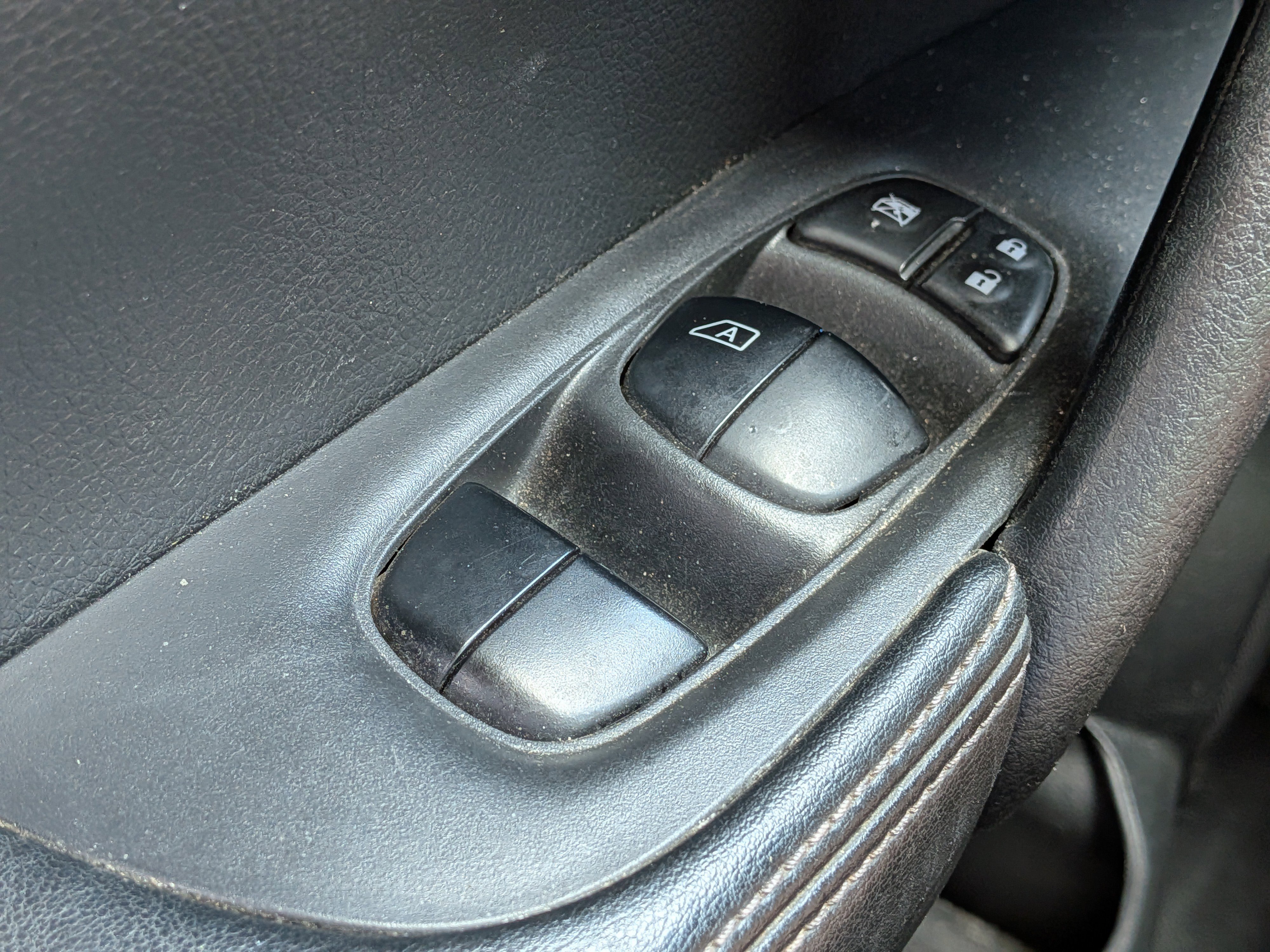 Used 2020 Nissan Rogue SL w/ Premium Package FWD image 22