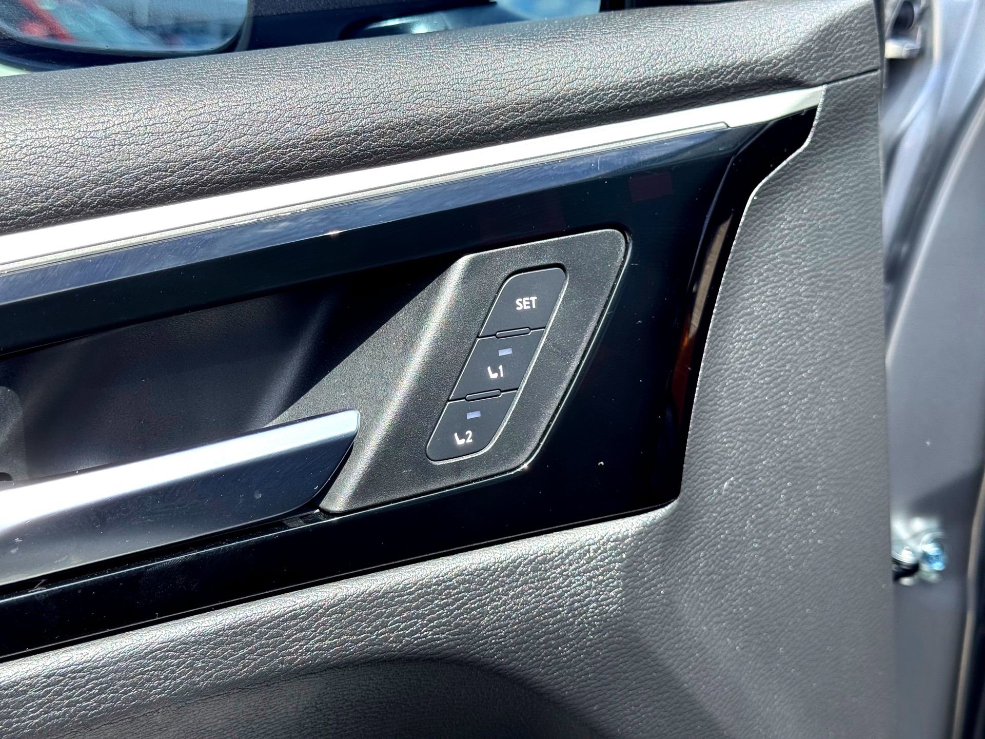 Used 2022 Mitsubishi Outlander SEL image 15
