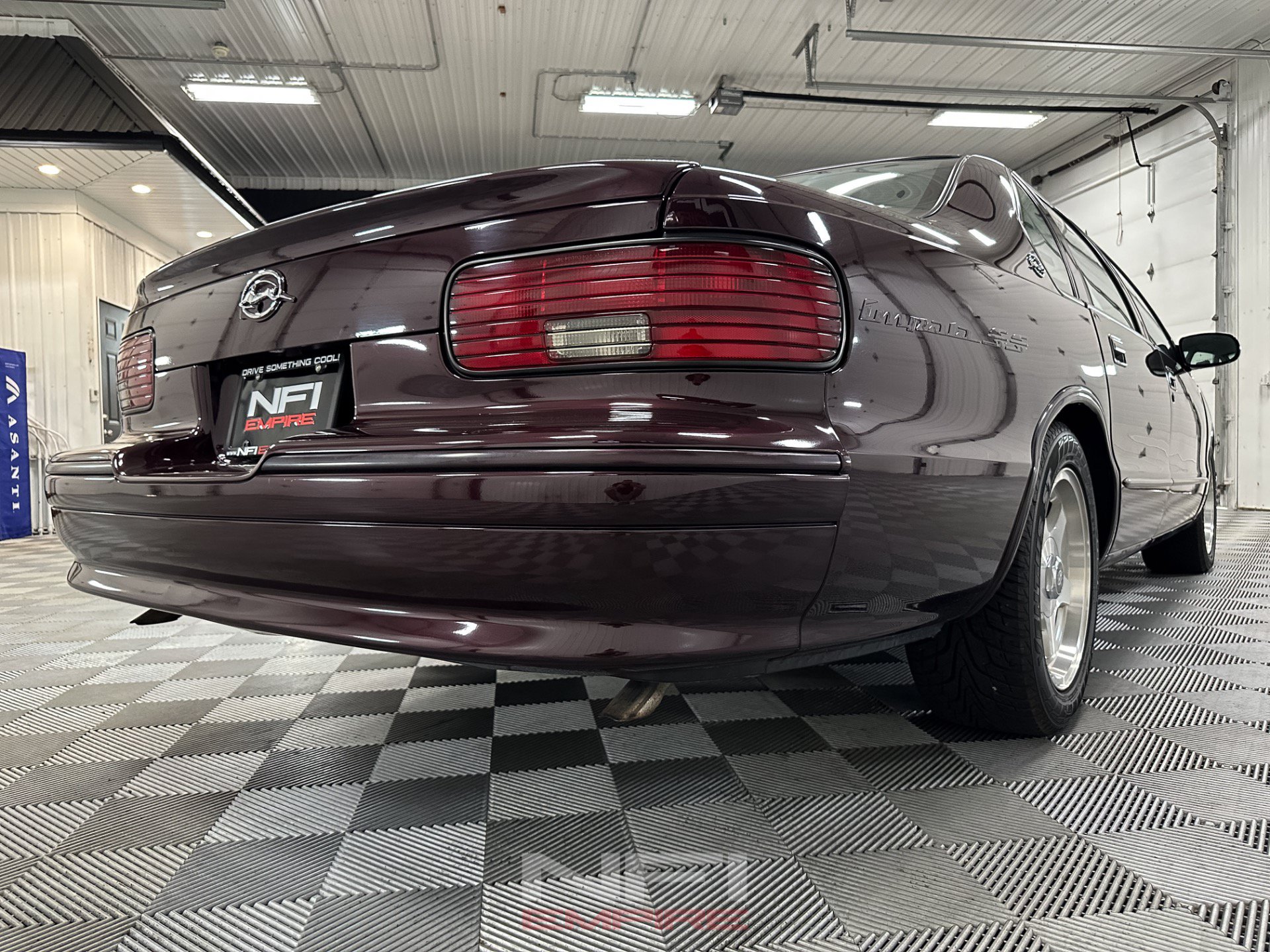 Used 1995 Chevrolet Impala SS RWD image 19