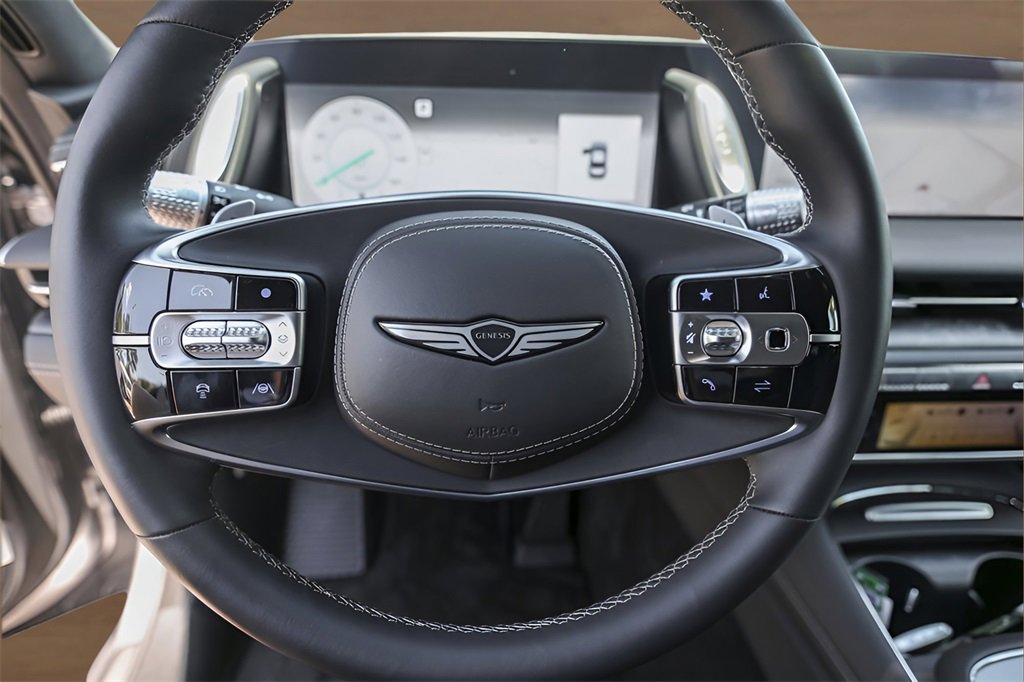 Used 2025 Genesis G90 3.5T image 12
