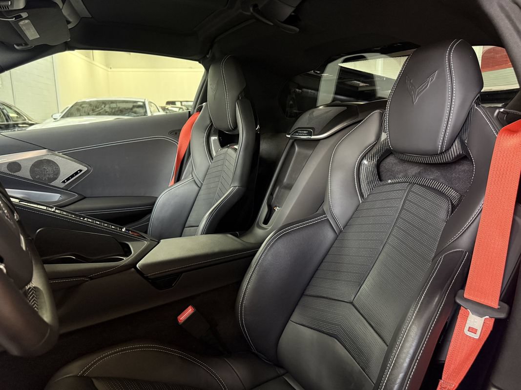 Used 2022 Chevrolet Corvette Stingray Preferred Cpe w/ Z51 Performance Package RWD image 13