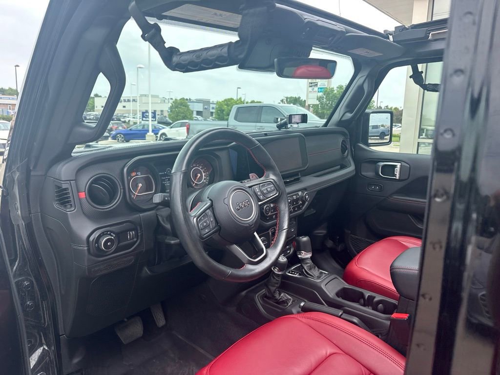 Used 2024 Jeep Wrangler Unlimited Rubicon 392 AWD/4WD image 10