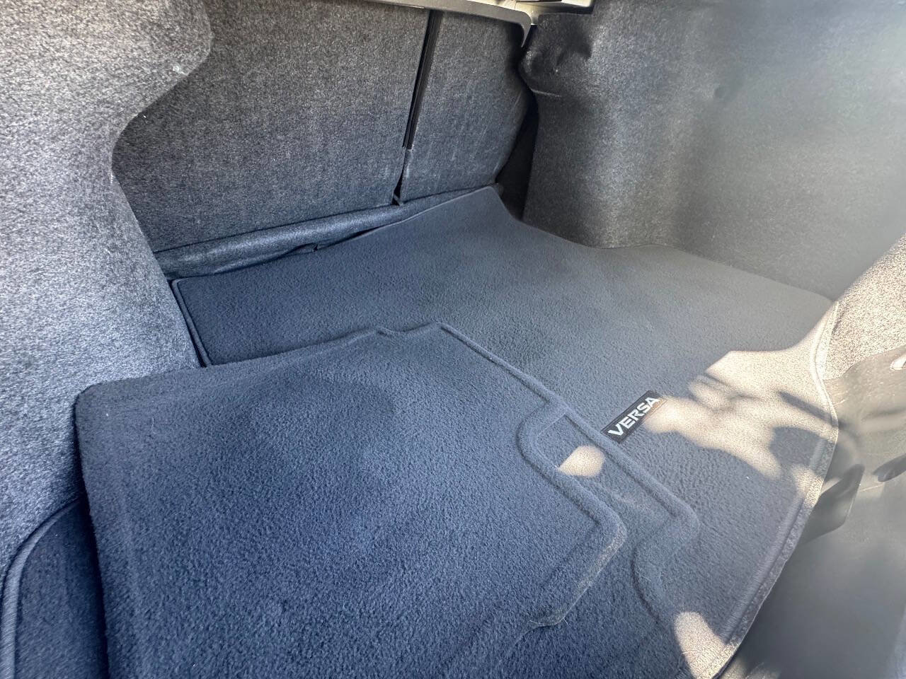 Used 2018 Nissan Versa SV image 19