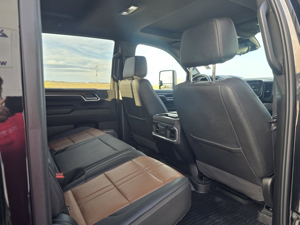 Used 2025 Chevrolet Silverado 2500 High Country w/ High Country Premium Package image 21