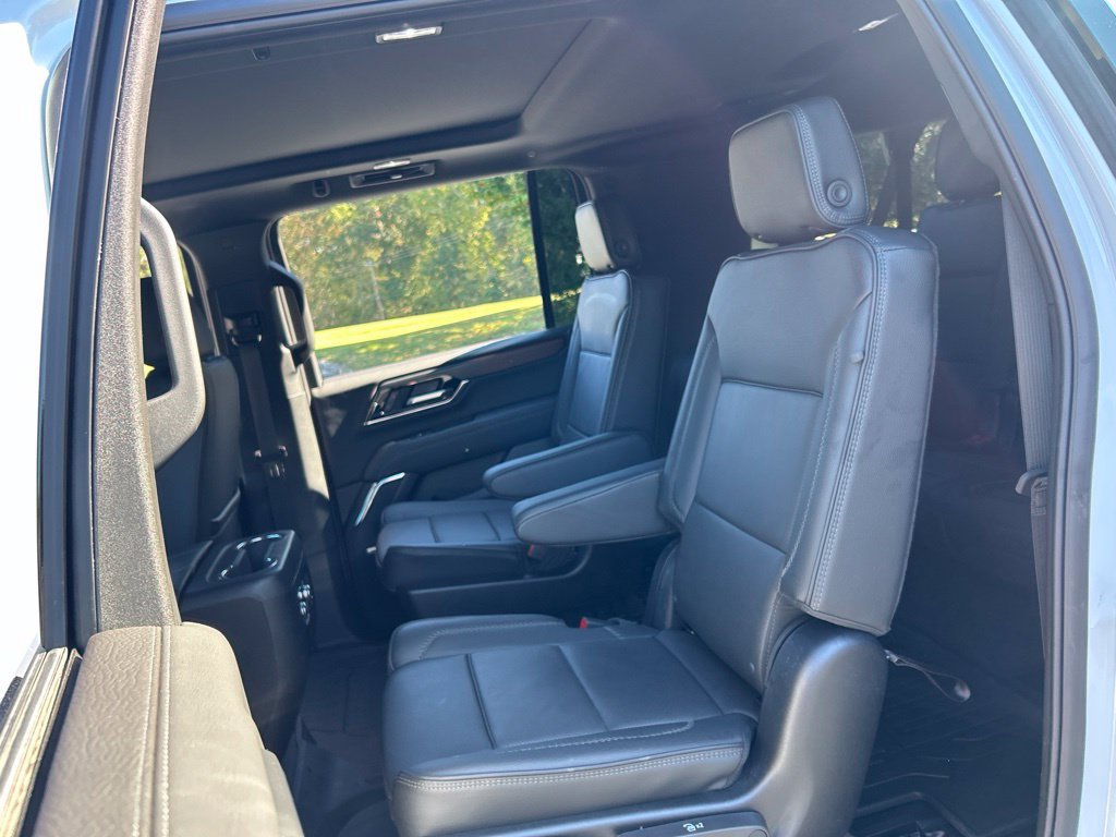 Used 2026 GMC Yukon XL Denali w/ Sun & Power Step Package AWD/4WD image 41