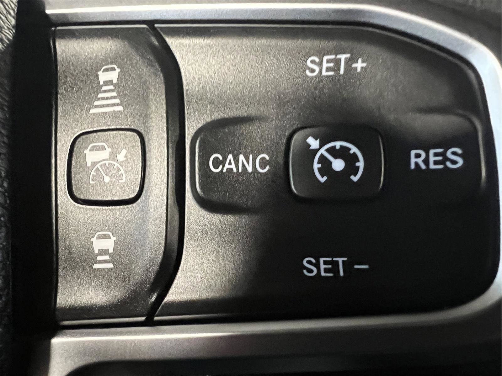 Used 2025 RAM 3500 Big Horn image 22