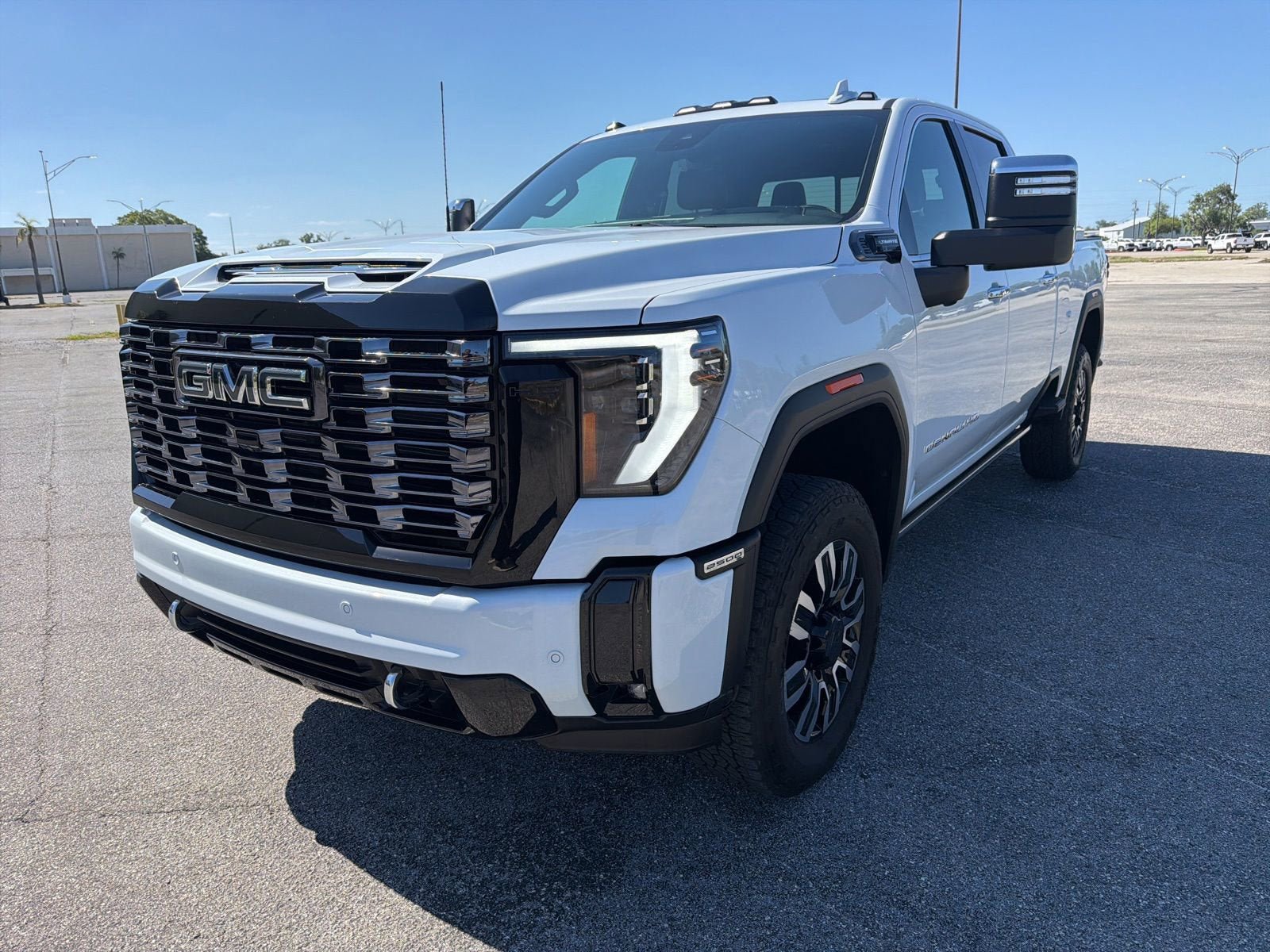 Used 2026 GMC Sierra 2500 Denali Ultimate AWD/4WD image 18