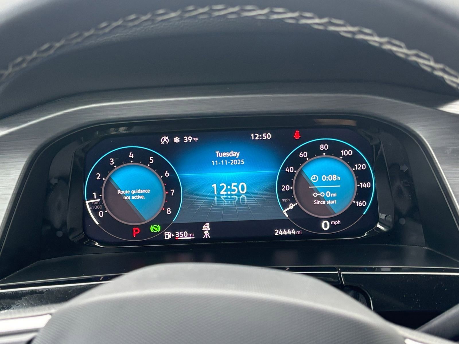 Used 2025 Volkswagen Atlas Cross Sport SE image 36