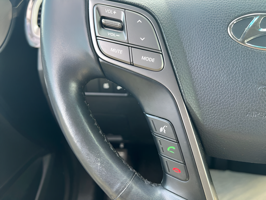 Used 2014 Hyundai Santa Fe GLS FWD image 20