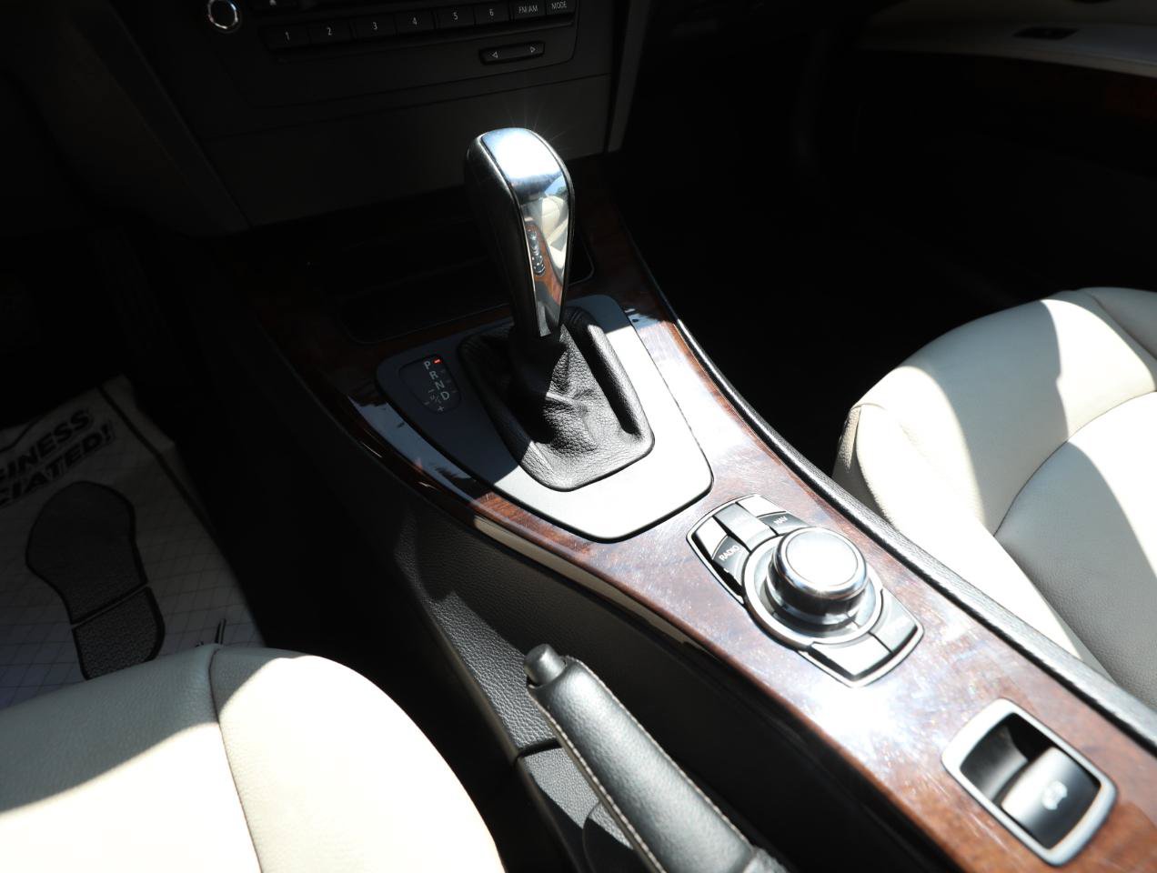 Used 2012 BMW 328i Convertible RWD image 20