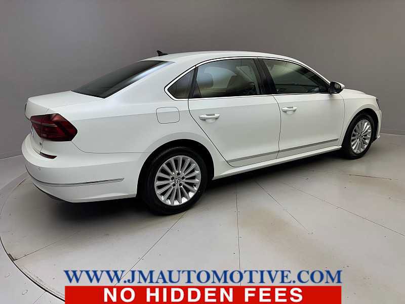 Used 2017 Volkswagen Passat 1.8T SE FWD image 5