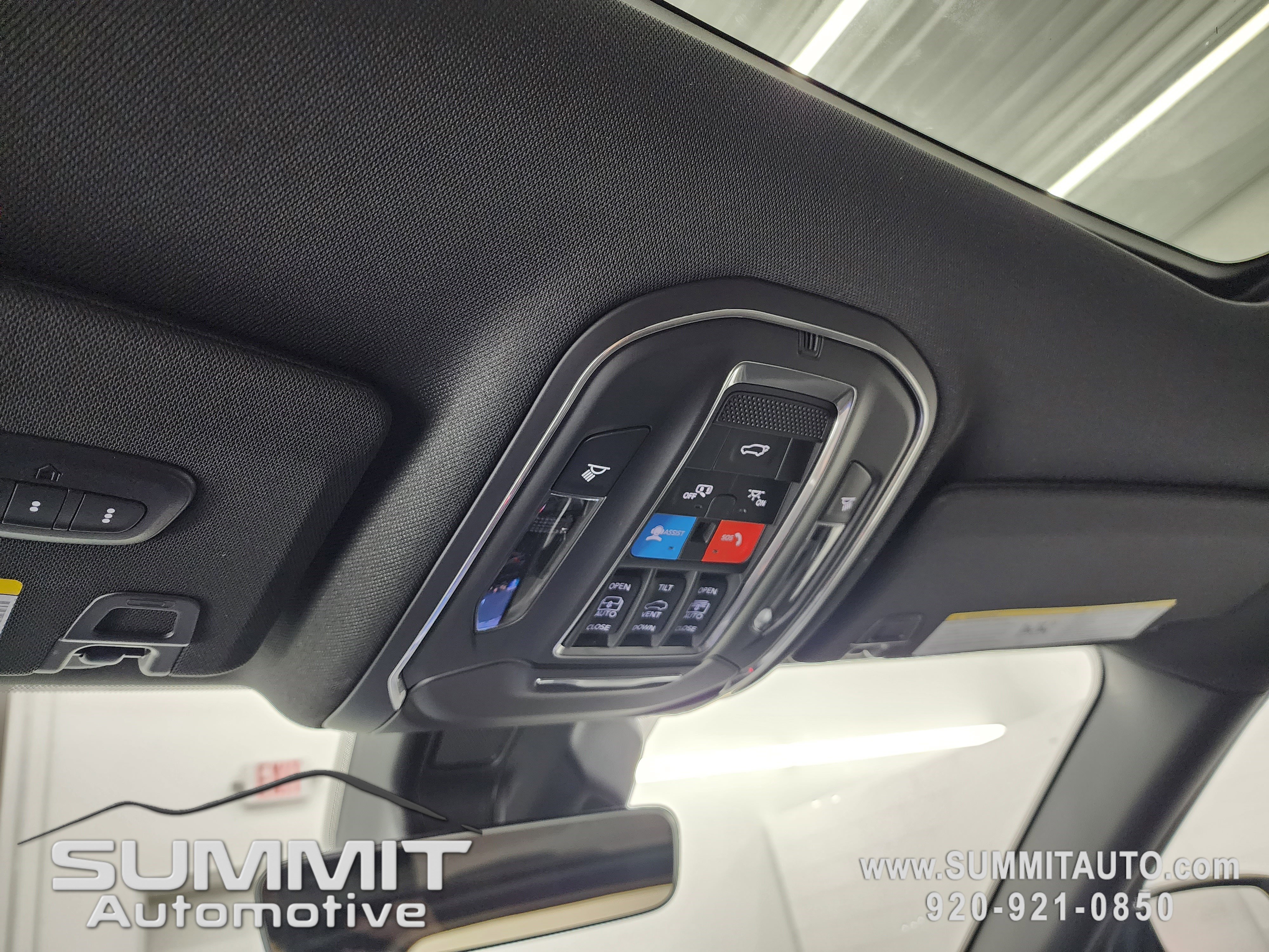 New 2025 Jeep Grand Cherokee Limited w/ Black Appearance Package image 11