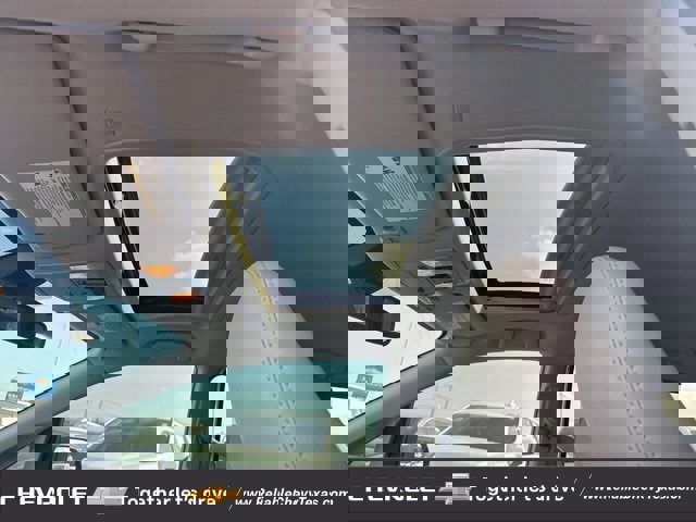 Used 2019 Toyota Sienna XLE image 32