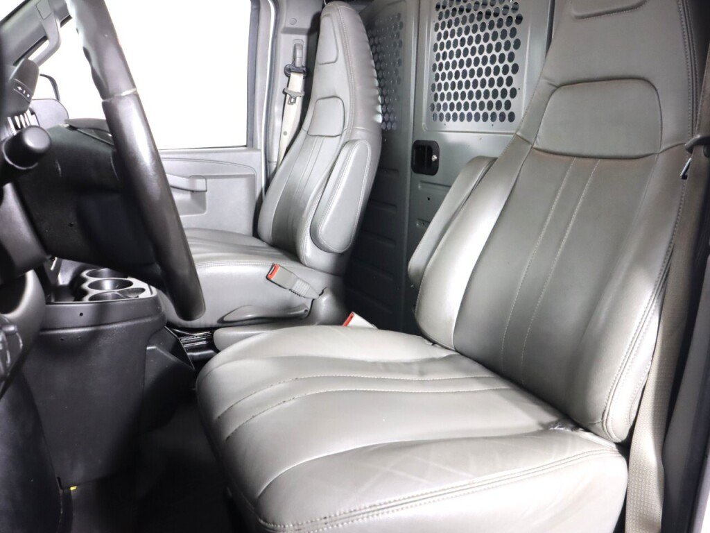 Used 2019 Chevrolet Express 2500 w/ Driver Convenience Package RWD image 27