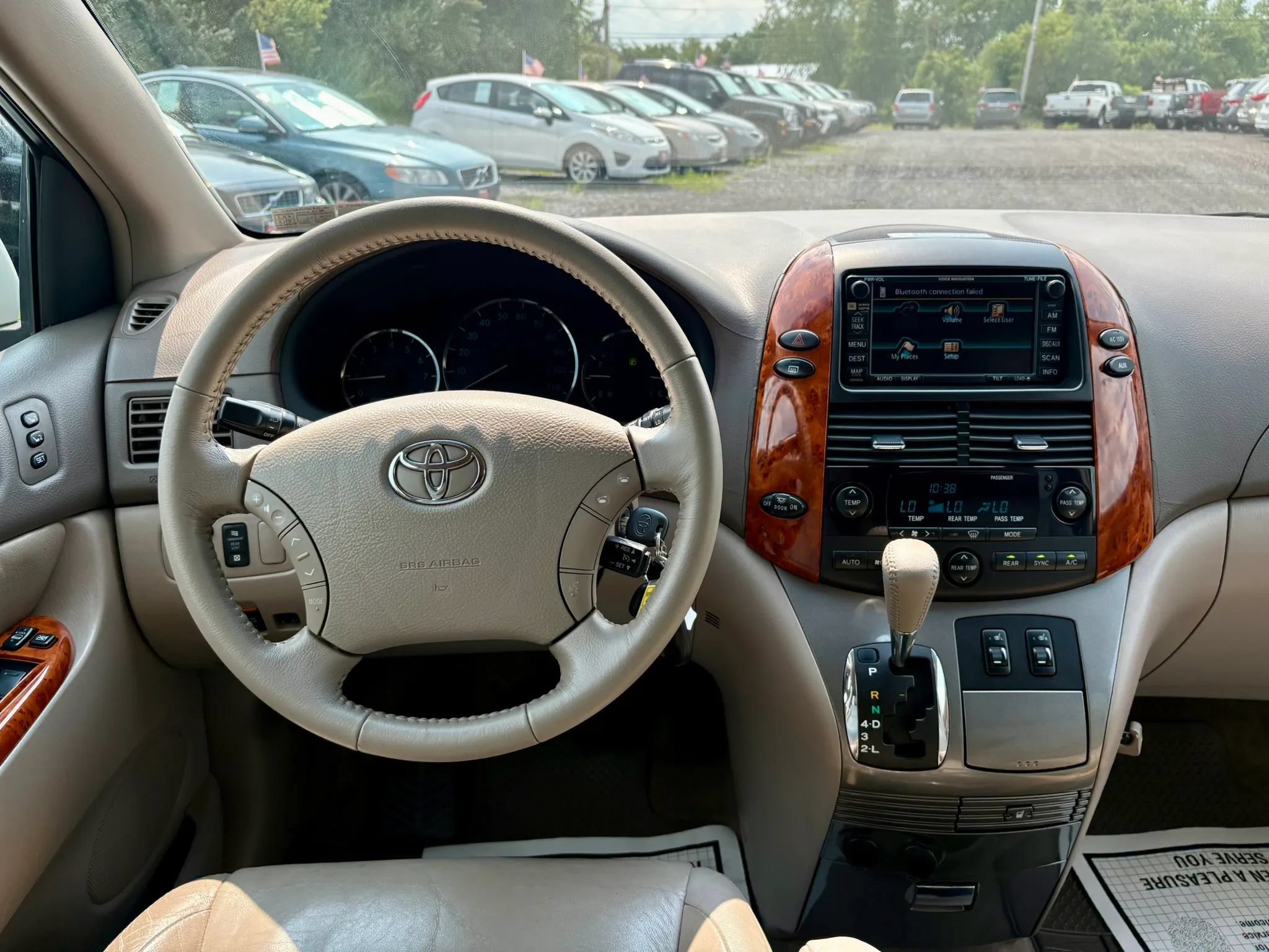 Used 2006 Toyota Sienna XLE w/ XLE Pkg 8 FWD image 34