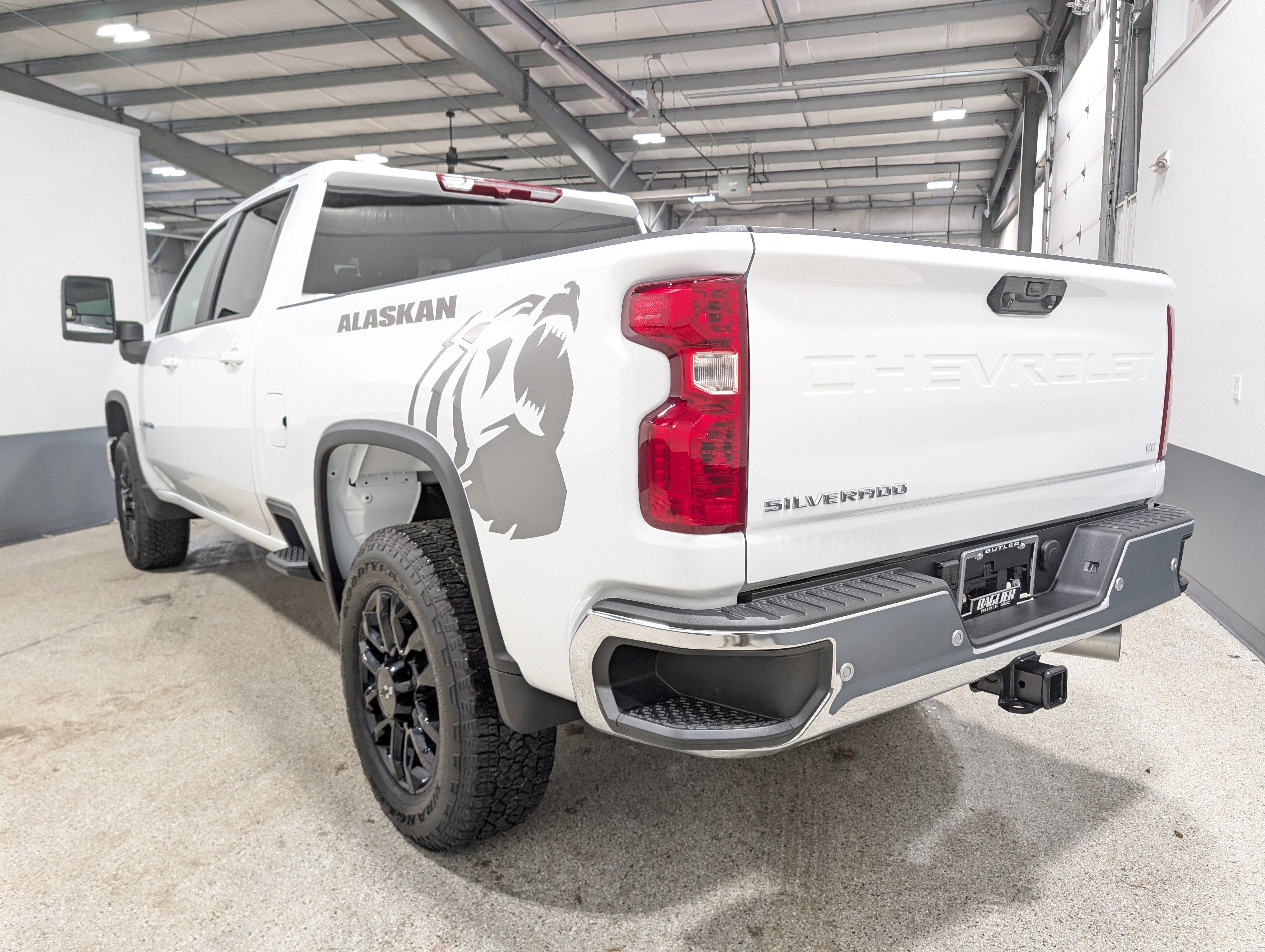 Used 2025 Chevrolet Silverado 2500 LT image 5