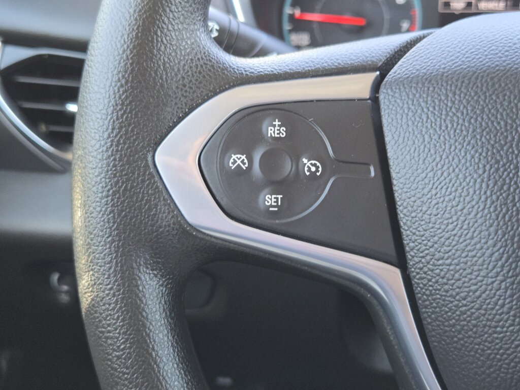 Used 2021 Chevrolet Traverse LS FWD image 18