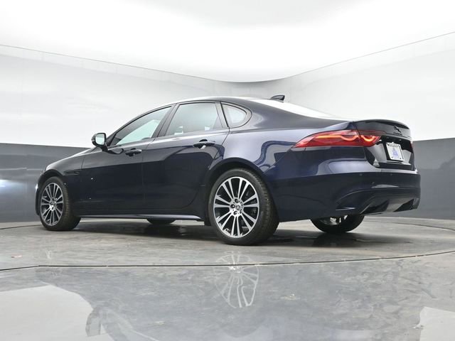 Used 2024 Jaguar XF R-Dynamic SE AWD/4WD image 15