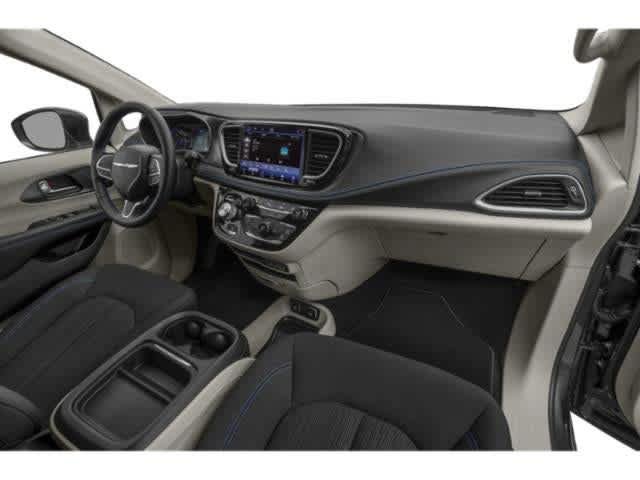 Used 2023 Chrysler Pacifica Limited FWD image 15