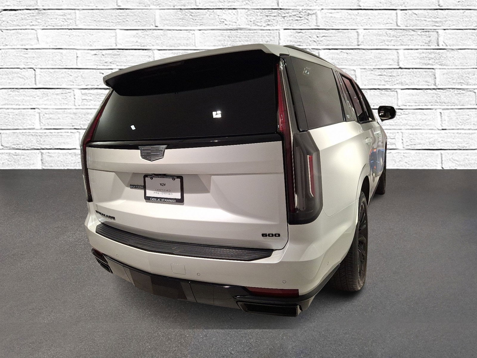 Certified 2024 Cadillac Escalade Sport Platinum w/ LPO, ONYX Package AWD/4WD image 5