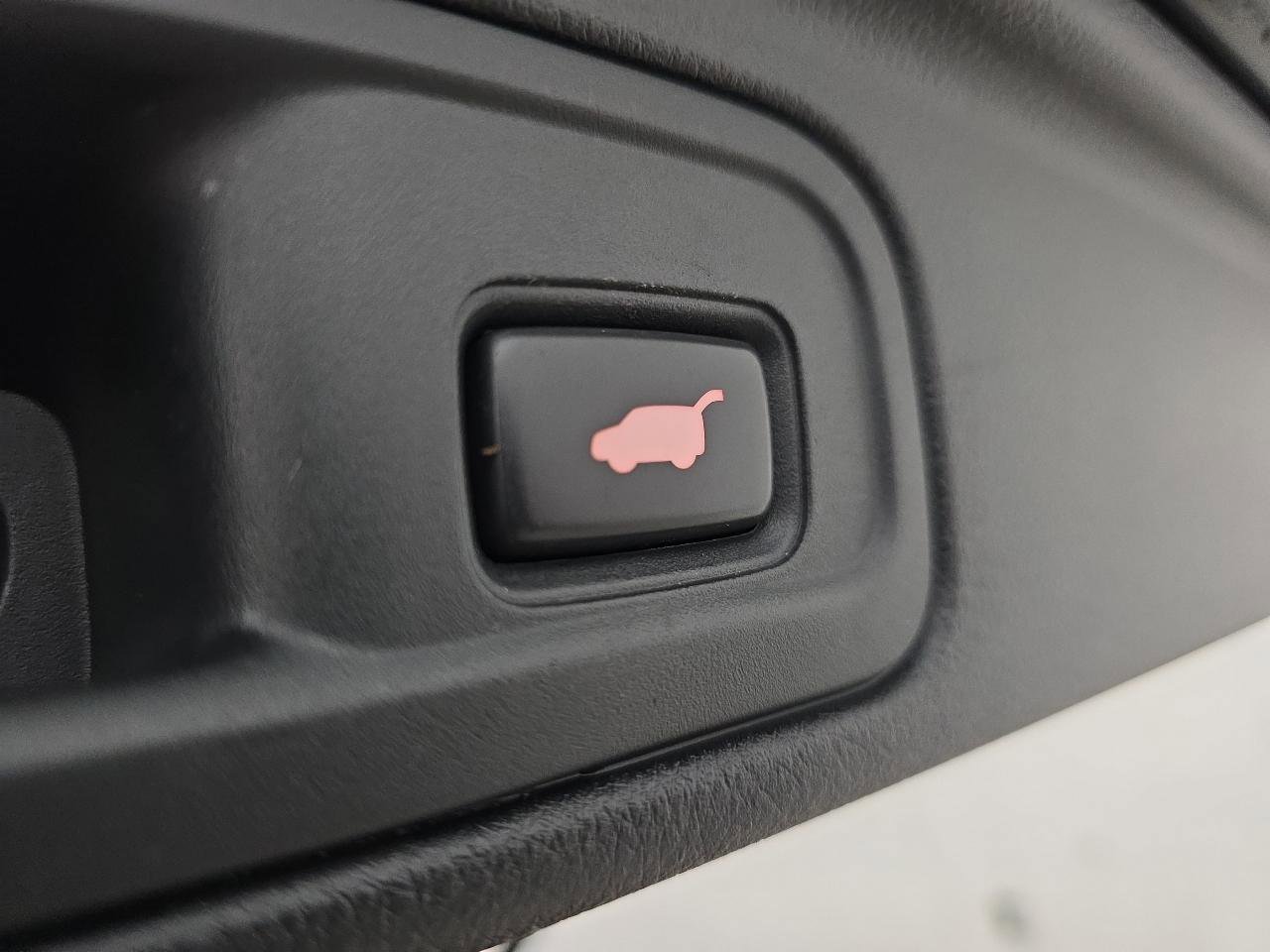 Used 2016 Honda Pilot Touring image 37