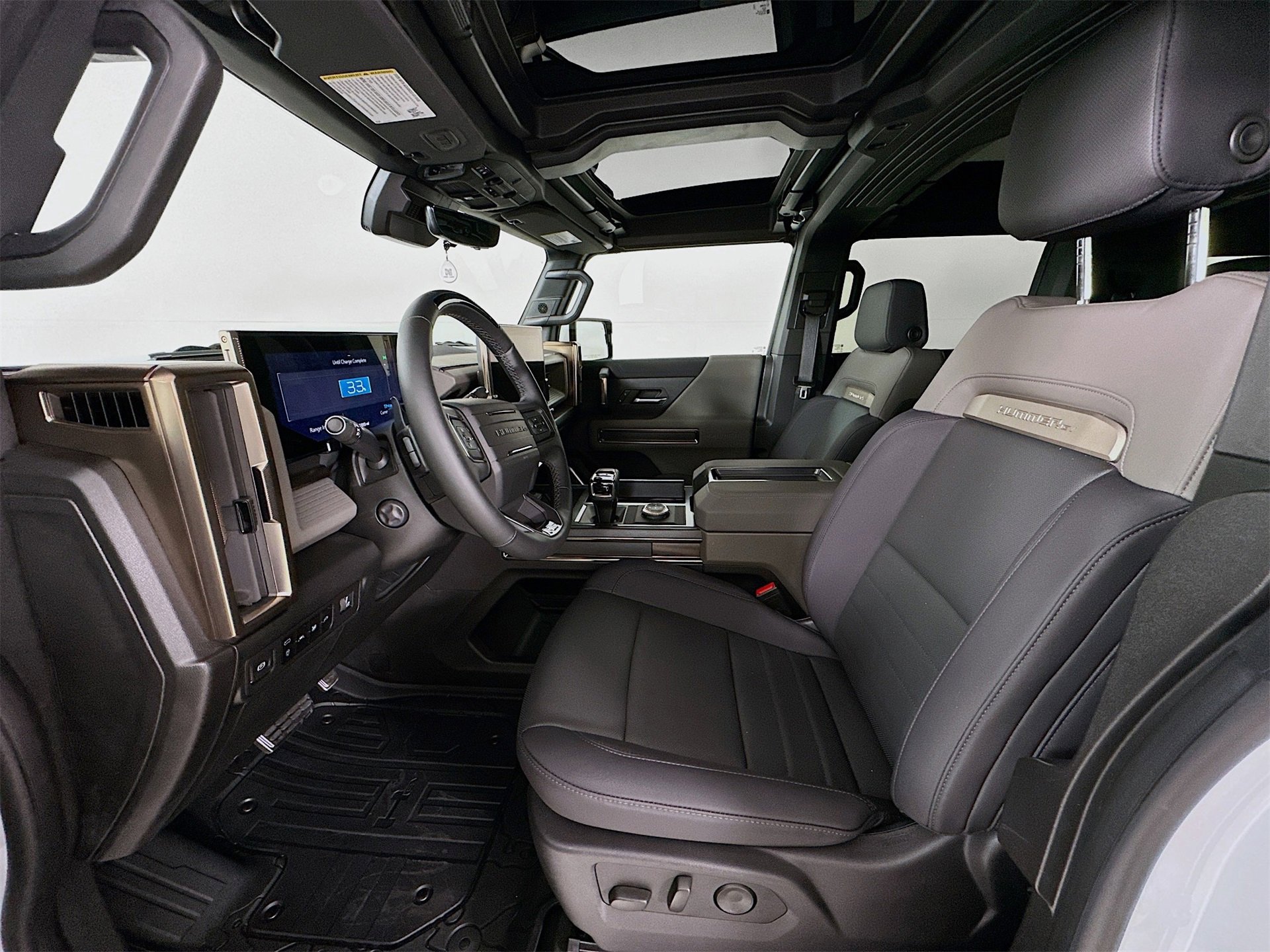 Used 2025 GMC Hummer EV 2X w/ LPO, Sport Package image 23