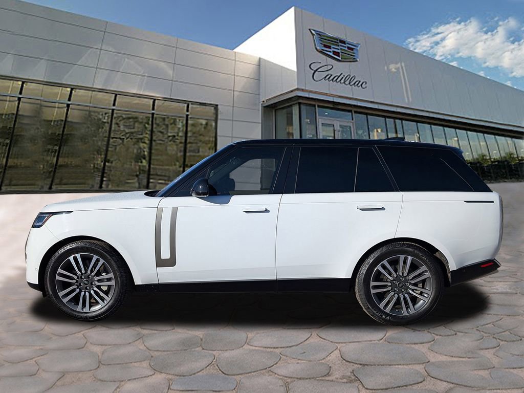 Used 2023 Land Rover Range Rover SE AWD/4WD image 3