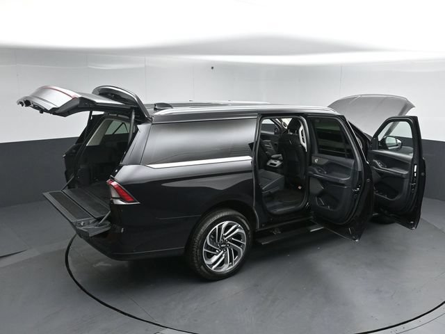 Certified 2025 Lincoln Navigator L Reserve AWD/4WD image 62