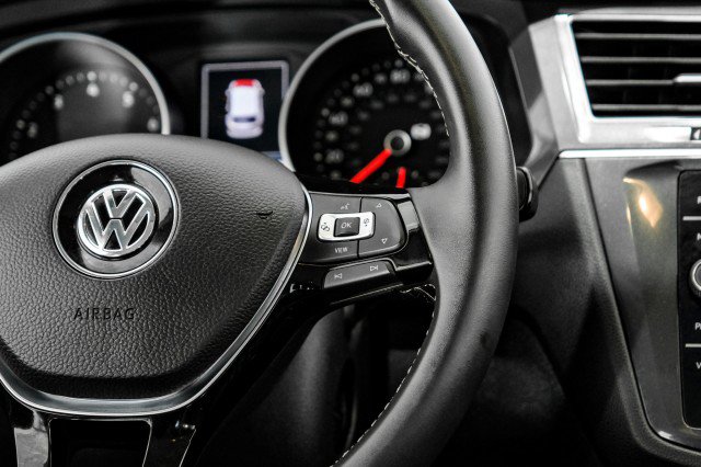 Used 2021 Volkswagen Tiguan SE R-Line AWD/4WD image 16