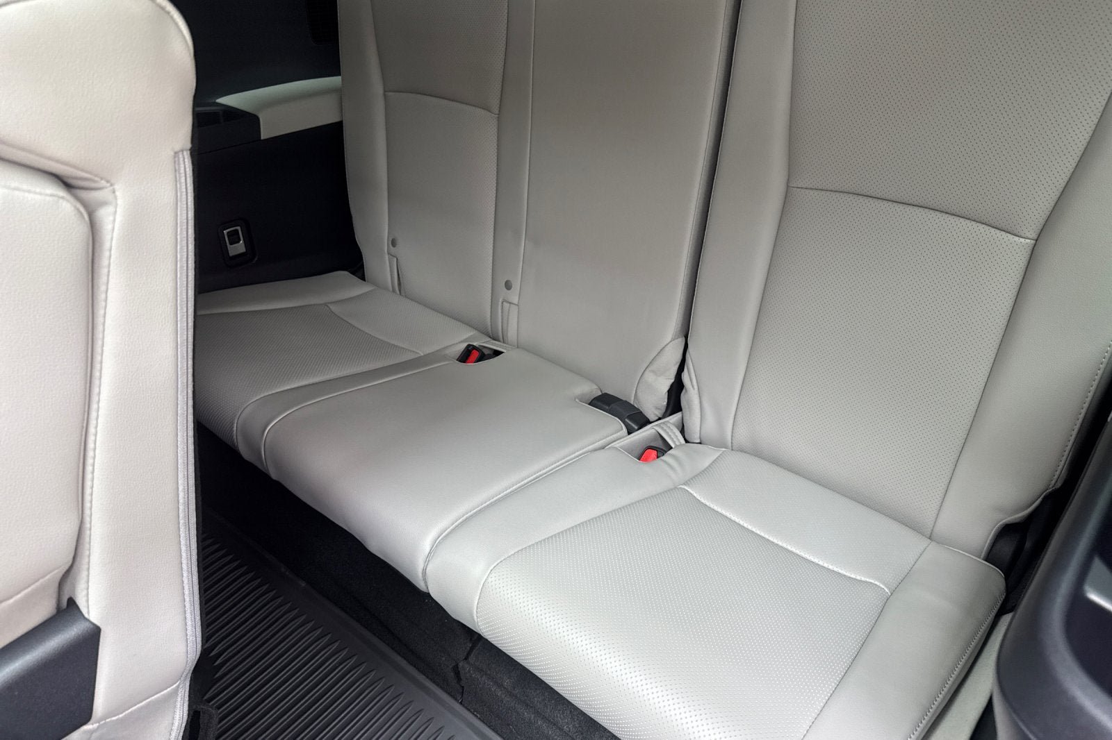 New 2026 Toyota Grand Highlander AWD Hybrid image 17