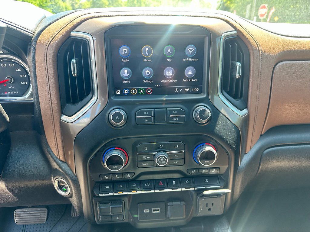 Used 2021 Chevrolet Silverado 1500 High Country w/ Technology Package AWD/4WD image 14