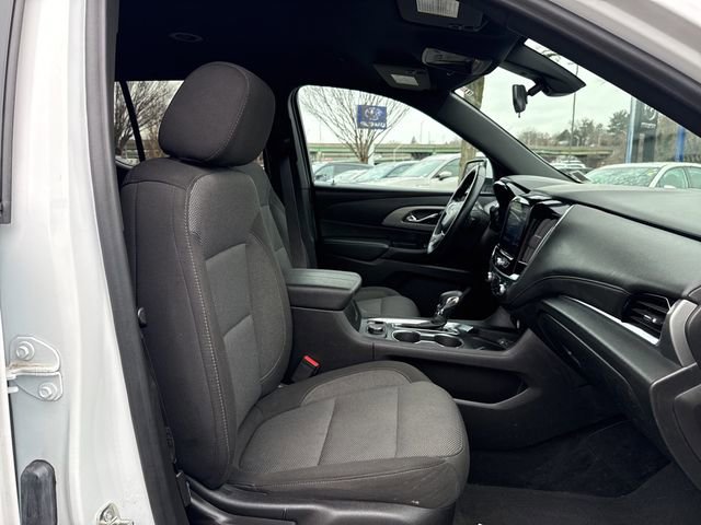 Used 2023 Chevrolet Traverse LT image 30