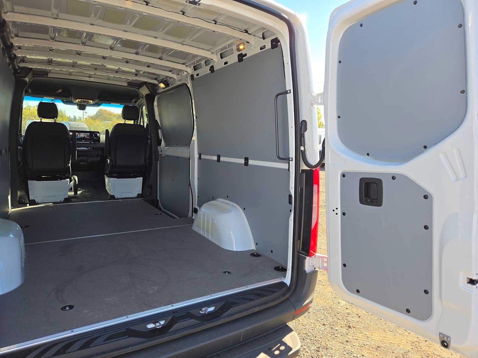 Used 2026 Mercedes-Benz Sprinter 2500 image 19