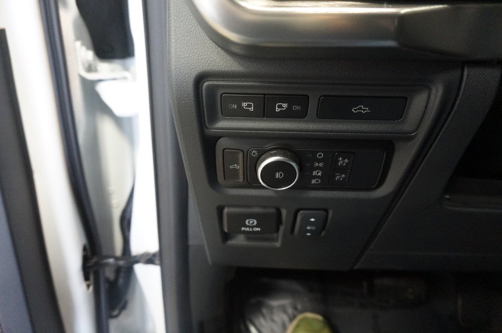 Used 2023 Ford F150 Lariat w/ Bed Utility Package AWD/4WD image 12